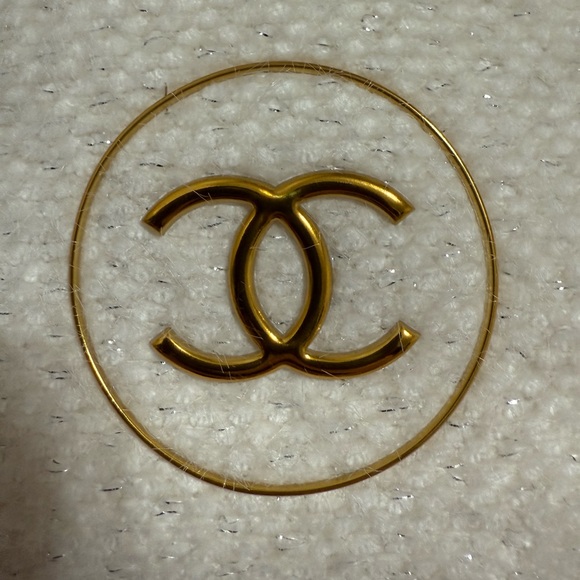 Chanel Winter Tote with Gold Logo - Picture 3 of 5